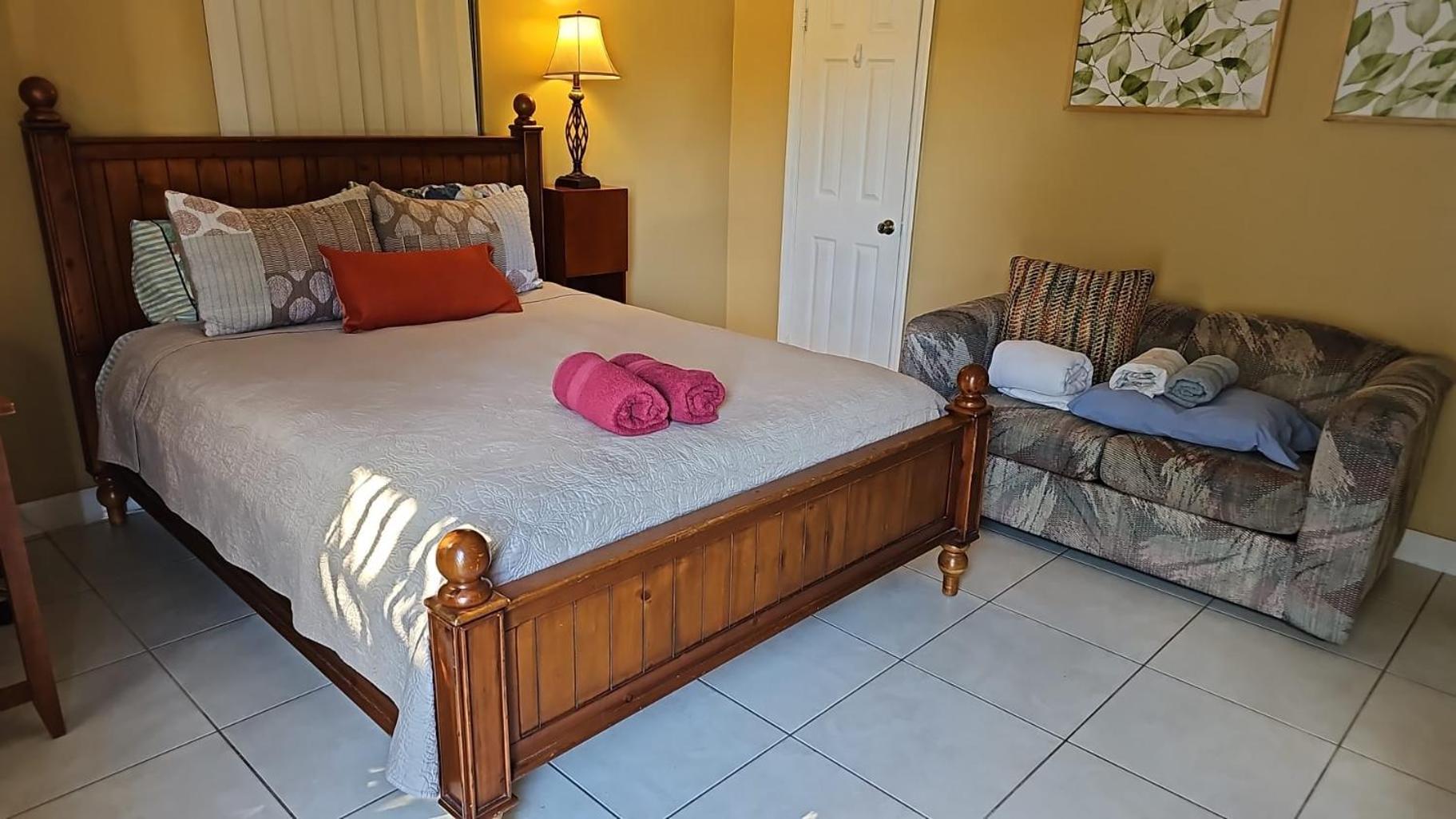 Royal Poinciana Inn Miami Springs Esterno foto