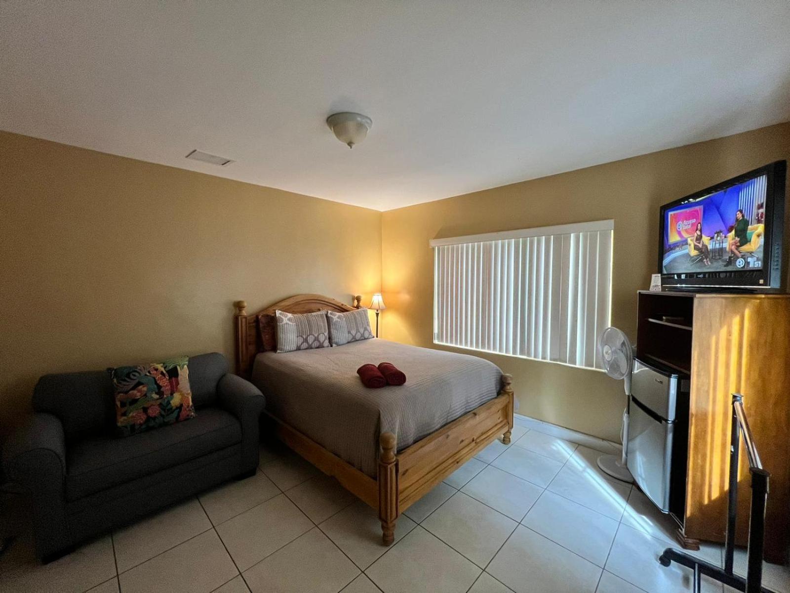 Royal Poinciana Inn Miami Springs Esterno foto